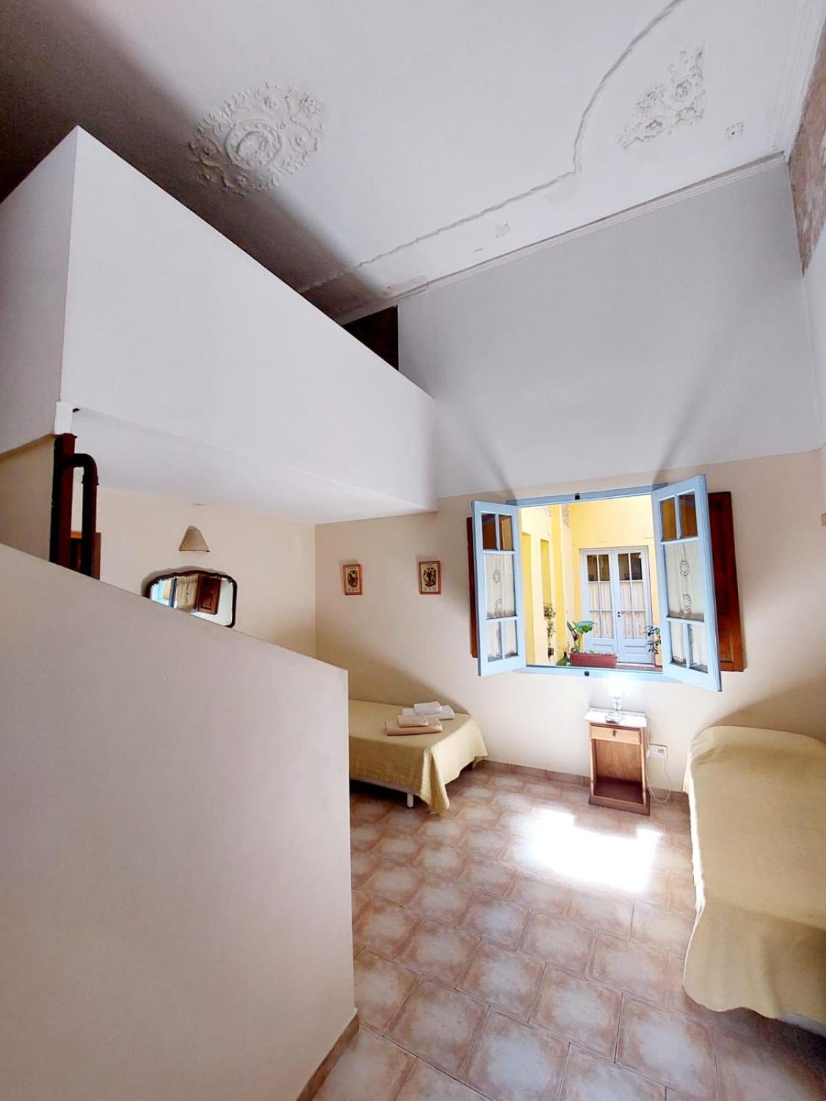 Chambre Familiale avec Salle de Bains Privative